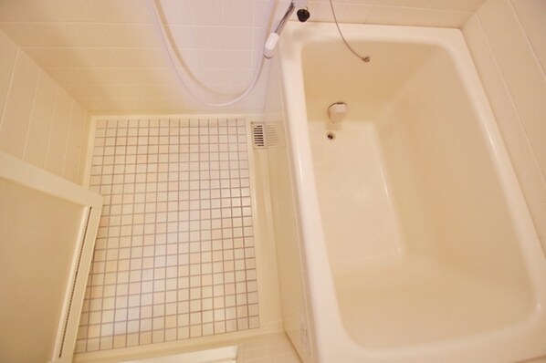 バードタウン8番館の物件内観写真